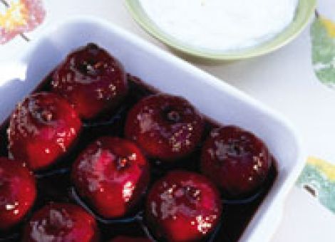 Eingelegte Rotweinäpfel