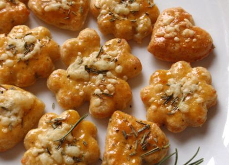 Käsegebäck mit Rosmarin