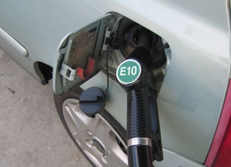 Bundesregierung hält an Einführung von E10 fest