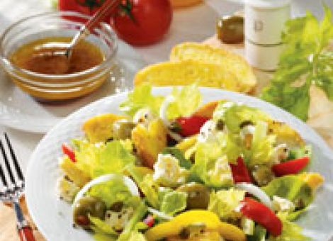 Brotsalat mit Balsamico-Dressing