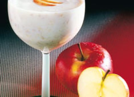 Apfeldrink mit Weizenkeimen