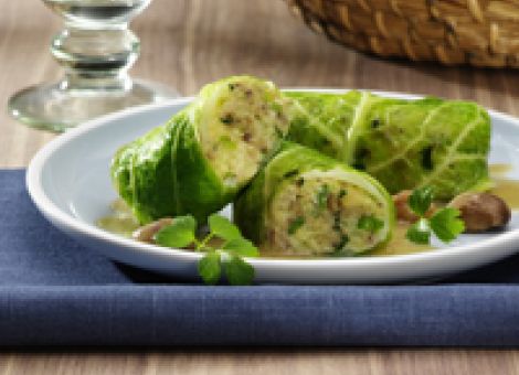 Rustikale Wirsingrouladen