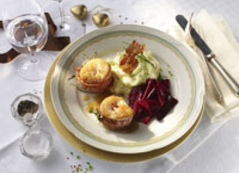 Putenmedaillons in Speck