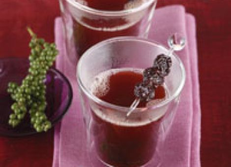 Gepfefferter Orangen-Kirschpunsch