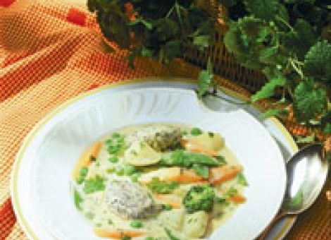 Gemüseeintopf mit Mohn-Käseklößchen