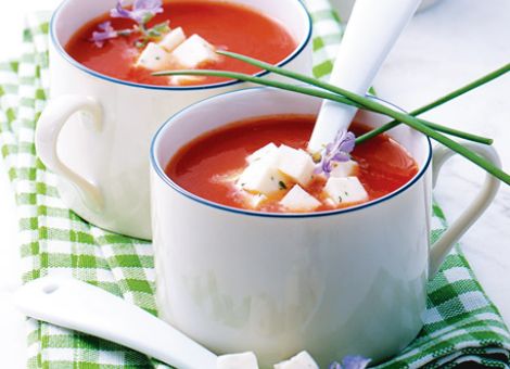 Tomaten-Mozzarella-Süppchen
