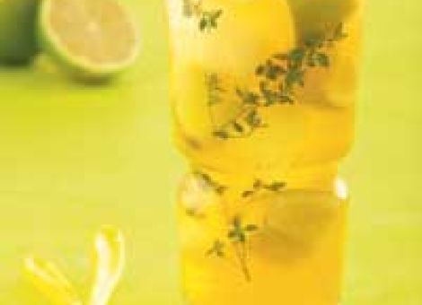 Apfel-Eistee mit Zitronenthymian