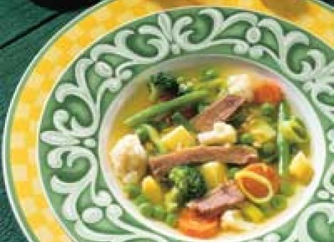 Gemüsesuppe mit Rindfleisch