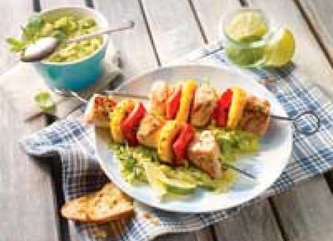 Hähnchen-Spieße mit Paprika und Mais