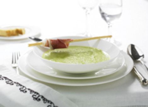 Erbsensuppe mit Schinkengrissini