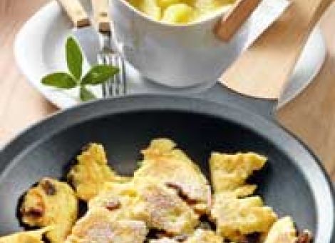 Kaiserschmarren mit Apfelkompott