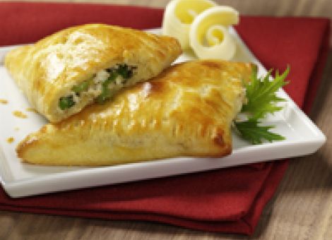 Gefüllte Teigtaschen mit Schafskäse