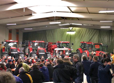 Holztag mit „Farmall-Show“