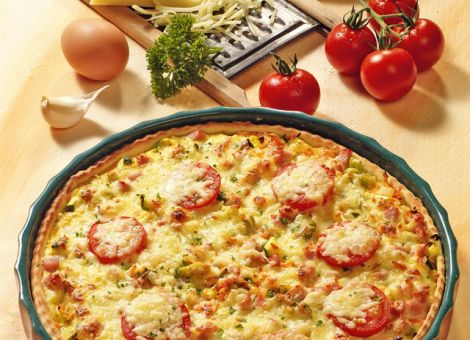 Gemüsewähe mit Quark-Öl-Teig und Schinken