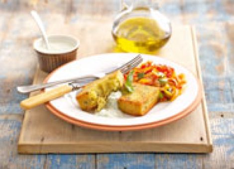 Knusprige Polentascheiben mit Peperonata 