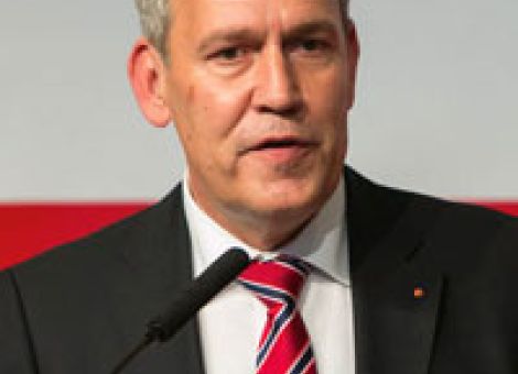 Neuer IG Bau-Vorsitzender