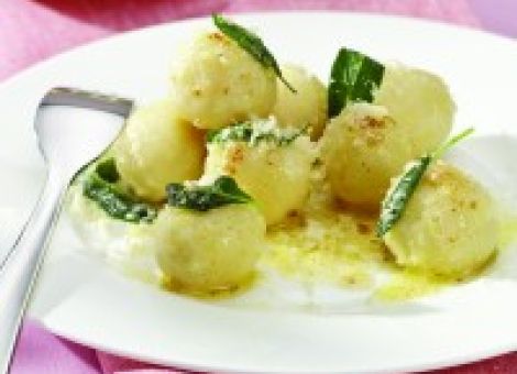 Kartoffel-Quark-Nocken mit Salbeibutter