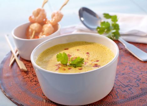 Leichte Karotten-Ingwersuppe mit Curry