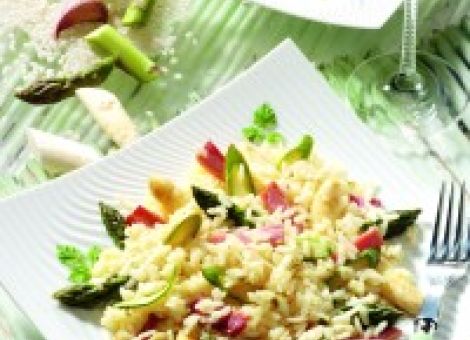 Spargel-Risotto mit Schinken