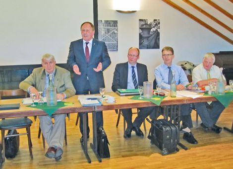 DBV-Generalsekretär Krüsken diskutiert mit Verbandsvertretern