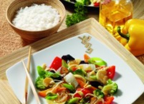 Asiatisches Wokgemüse mit Sprossen