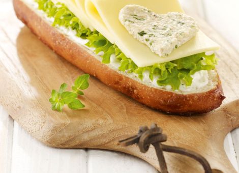 Frische Kräuterstangen