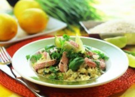 Italienisches Kerbelrisotto mit Lachsstreifen