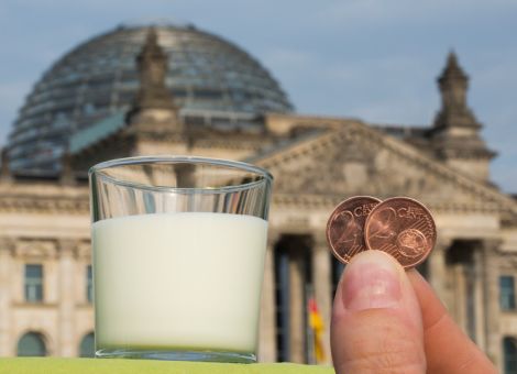 „Milchgipfel“ bleibt hinter Erwartungen zurück – Schmidt bekräftigt Zusage für Hilfspaket, © dbv „Milchgipfel“ bleibt hinter Erwartungen zurück