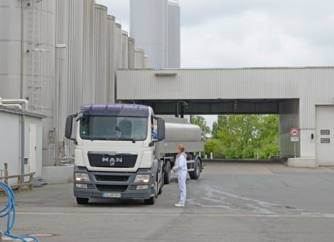 Beratungen über den Milchmarkt auf vielen Ebenen – Mengenreduzierung und Warnungen vor Kurswechsel, © landpixel Beratungen über den Milchmarkt auf vielen Ebenen