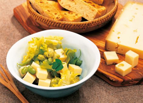 Bohnensalat mit Bergkäse