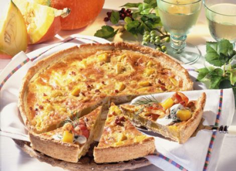 Kerniger Kürbiskuchen mit Speck