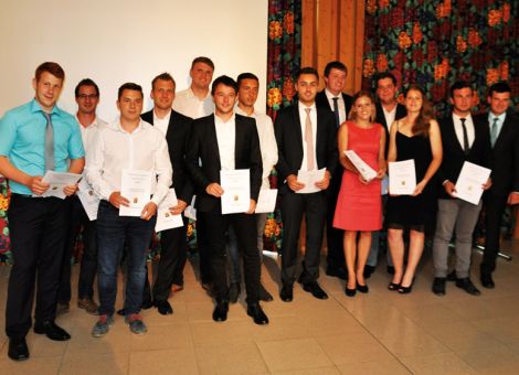 Oppenheimer Fachschüler mit brillanten Abschlussnoten