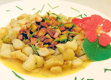 Haferwurzel mit Schalotten