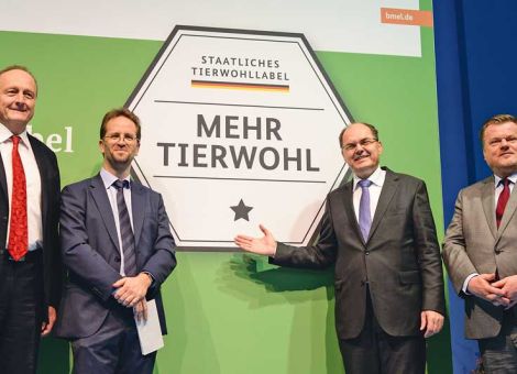 Labelkriterien und Nutztierstrategie bis Ostern