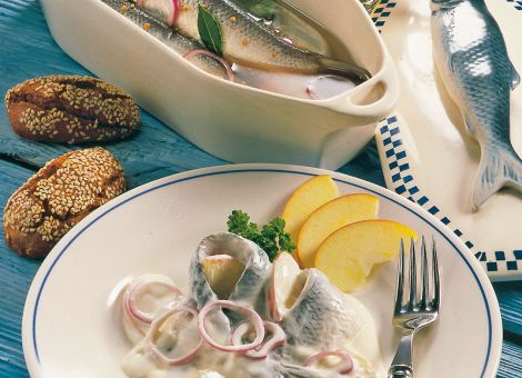 Heringsfilets, sauer eingelegt