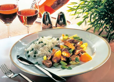 Schweinefilet  mit Aprikosen und Curry