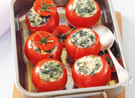 Gefüllte Tomaten mit Spinat und Ricotta