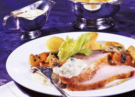 Gebratener Kalbstafelspitz mit Rübchen und Mohn