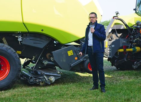 Folie oder Netz? – Claas bietet neue variable Ballenbindung an