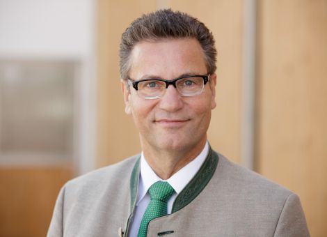 Hauk für stärkere Förderung der ersten Hektare