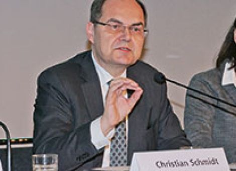 Schmidt rechnet mit mehr Kompetenzen fürs Agrarressort