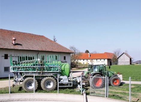 Nährstoffüberhänge zum Vegetationsende vermeiden