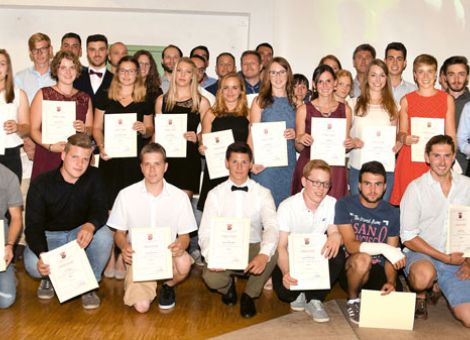 Abschlussfeier der Winzer in Flonheim 