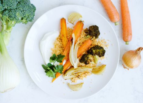 Glasiertes Sommergemüse  auf Couscous 