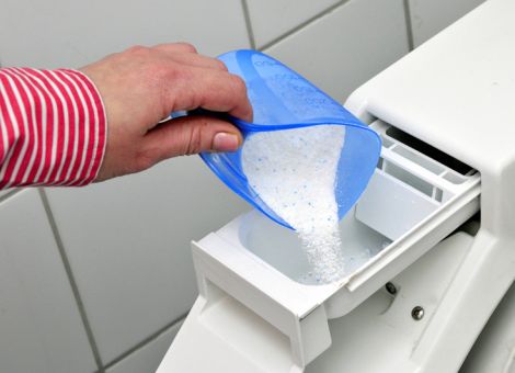 Was Flecken blass aussehen lässt