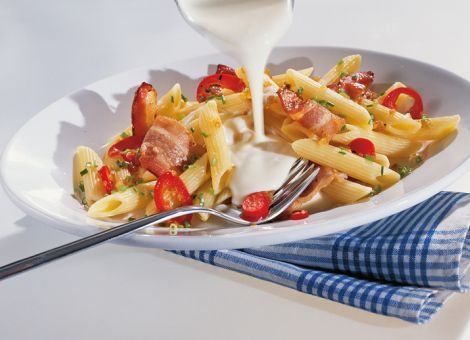 Nudeln mit Speck  und Spitzpaprika