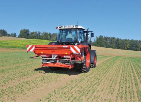 Neuer Düngerstreuer Primo von Maschio