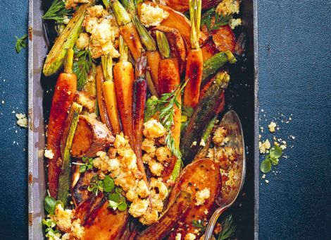 Ofengemüse  mit Frischkäsestreuseln