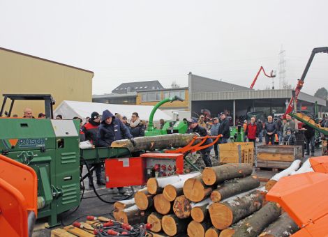 Trotz schlechtem Wetter volles Haus
