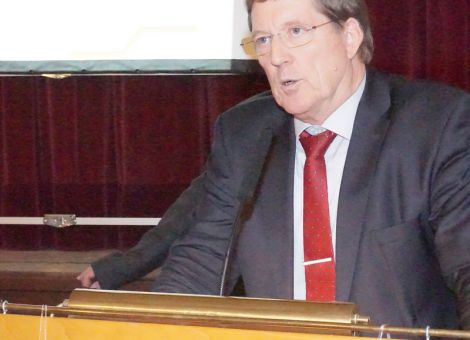 Intensive Gespräche mit der Gesellschaft notwendig